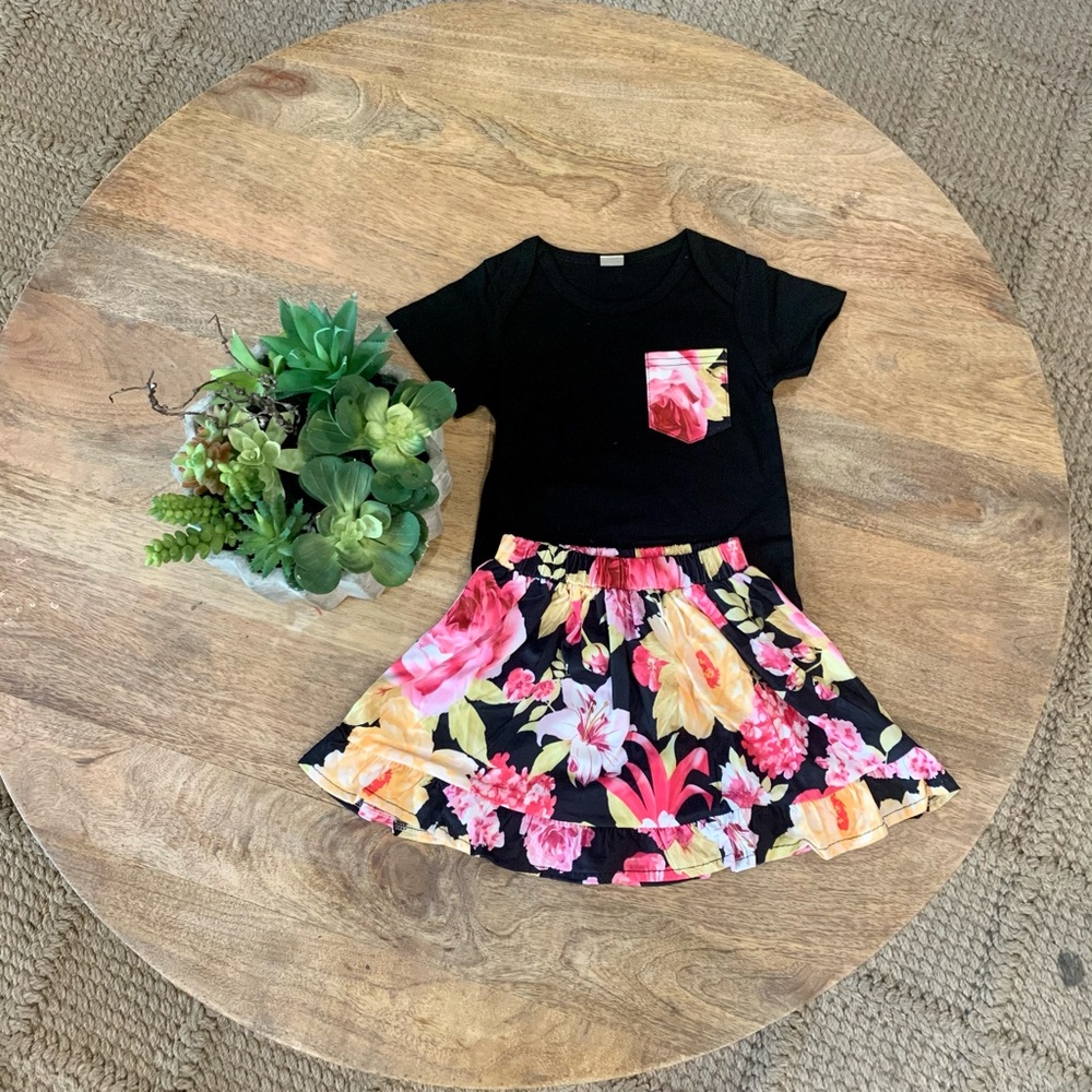 🌻PRICE DROP!🌻 Floral Skirt and Black Onesie! 💐